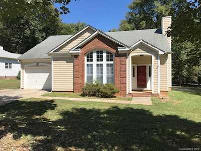 11227 Isthmus Ct Charlotte, NC 28215