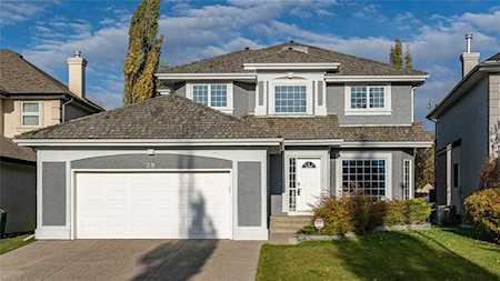 39 Mt Douglas Point(e) SE Calgary, AB T2Z 3J6