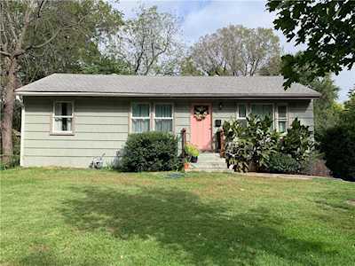 906 E 134th St Grandview, MO 64030