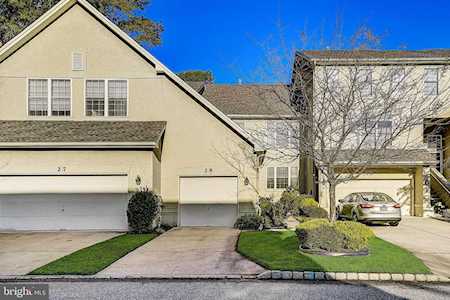 28 Buckingham Place Cherry Hill, NJ 08003