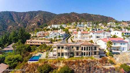 3308 Barnes Circle Glendale, CA 91208