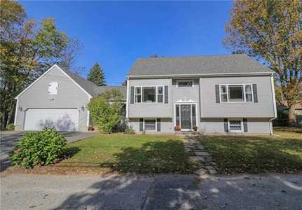 17 Paradise LANE Cumberland, RI 02864
