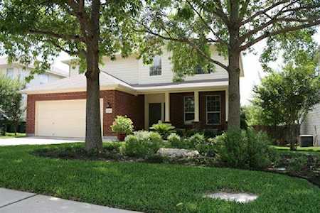 1406 Briar Hill Dr Georgetown, TX 78626