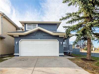 3 Coral Sands Place NE Calgary, AB T3J 3J3