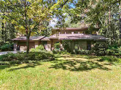 4604 Foxcroft Ct. Tallahassee, FL 32309