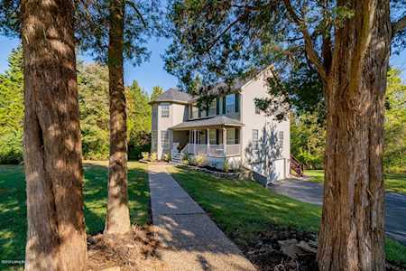 3103 Thoroughbred Ct Crestwood, KY 40014