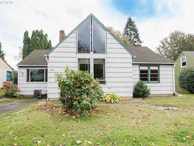 8816 NE Siskiyou St Portland, OR 97220