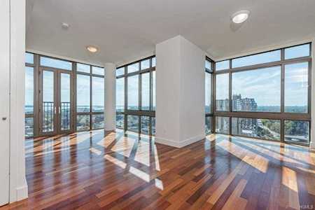 175 Huguenot St #2206 New Rochelle, NY 10801