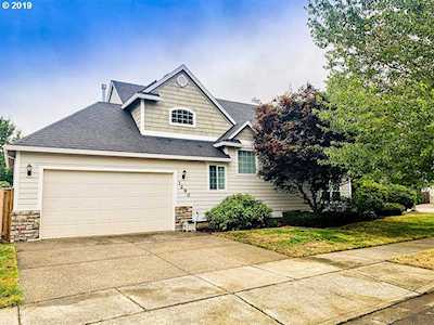 1290 NE Estelle Ct Hillsboro, OR 97124