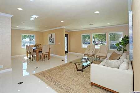 200 N Frederic Street Burbank, CA 91505