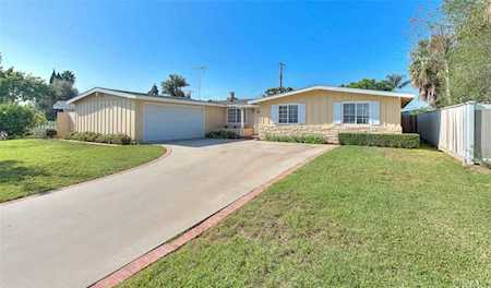 2339 Rutgers Drive Costa Mesa, CA 92626