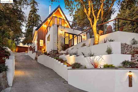 5514 Masonic Avenue Oakland, CA 94618
