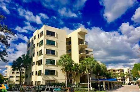 372 Golfview Rd #201 North Palm Beach, FL 33408