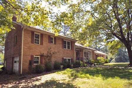 3707 Wainfleet Dr Richmond, VA 23235