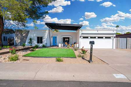 2828 E Sunnyside Drive Phoenix, AZ 85028