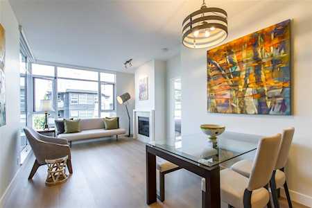 1333 W 11th Avenue #305 Vancouver, BC V6H 0A4
