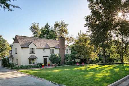 1966 Homewood Drive Altadena, CA 91001