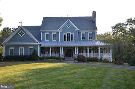 10507 Wickens Rd Vienna, VA 22181