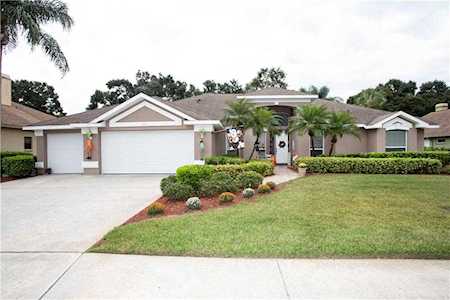 2208 Eagle Bluff Drive Valrico, FL 33596