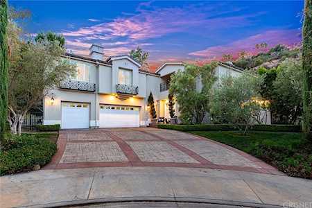 3679 Benedict Canyon Lane Sherman Oaks, CA 91423