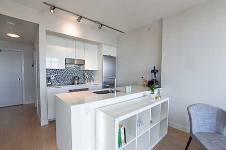 2788 Prince Edward Street #701 Vancouver, BC V5T 0C7