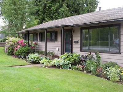 785 E 15th Street North Vancouver, BC V7L 2S5