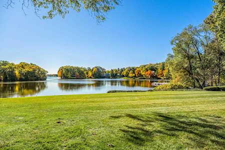 3 Edgewater Place Winchester, MA 01890