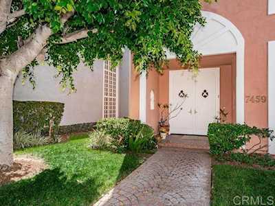 7459 Via De Fortuna Carlsbad, CA 92009