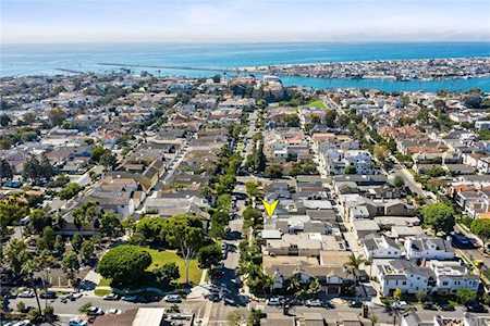 613 Carnation Avenue Corona Del Mar, CA 92625
