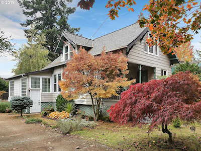 8422 NE Holladay St Portland, OR 97220