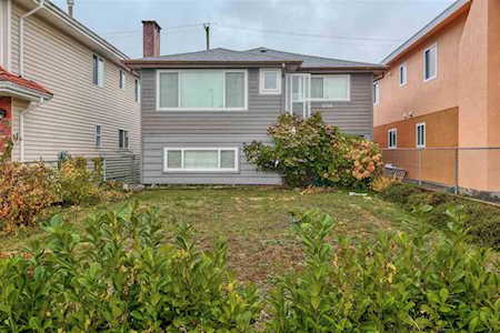 3760 Spruce Street Burnaby, BC V5G 1X9