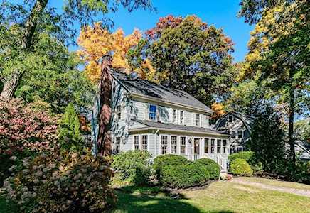 31 Locust Ave Lexington, MA 02421