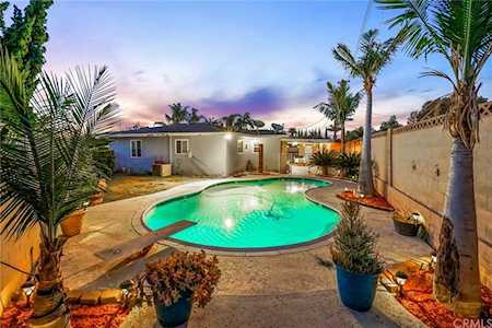 8622 Cherry Circle Buena Park, CA 90620