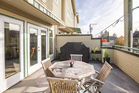 229 E 8th Street #3 North Vancouver, BC V7L 1Y9