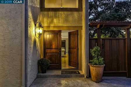 61 E Leeds Ct Danville, CA 94526