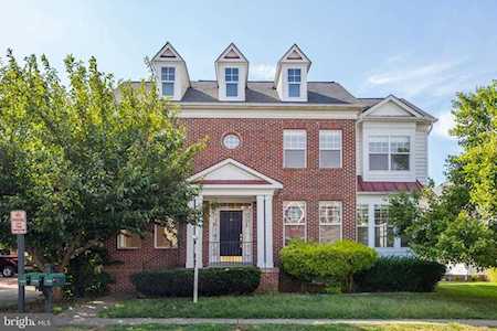 10060 Orland Stone Dr Bristow, VA 20136