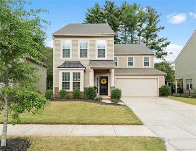 12737 Heritage Vista Dr Huntersville, NC 28078