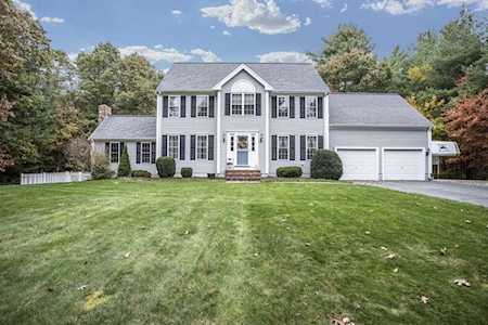 43 Baker Lane Lakeville, MA 02347