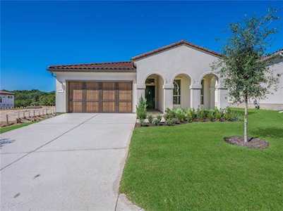 4402 Flameleaf Sumac Dr Bee Cave, TX 78738