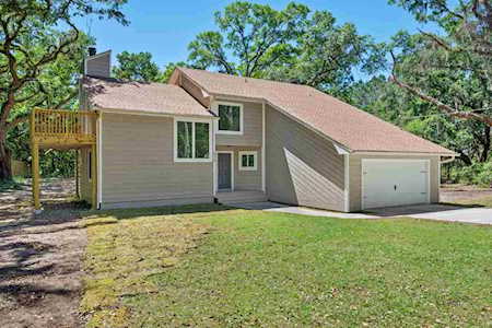 438 Groveland Hills Drive Tallahassee, FL 32317