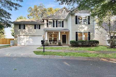 12753 Cross Dale Dr Huntersville, NC 28078