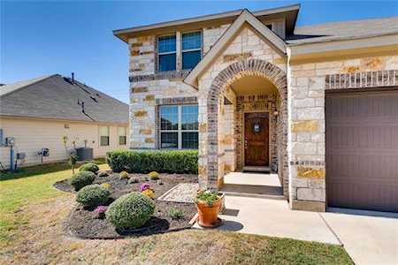 100 Silver Maple Dr Kyle, TX 78640