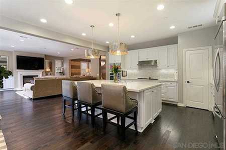 7073 Sitio Frontera Carlsbad, CA 92009