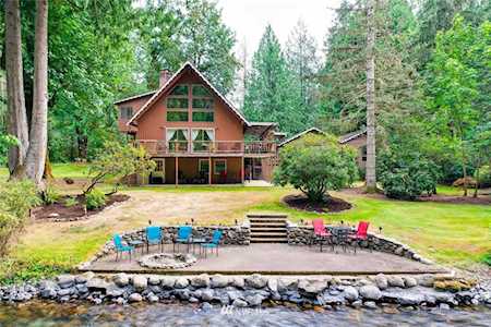24516 SE 246th St Maple Valley, WA 98038