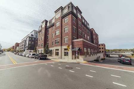 116 Rantoul St #505 Beverly, MA 01915
