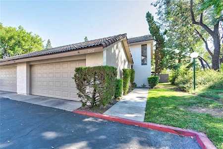 2442 Plaza De Vista Fullerton, CA 92833