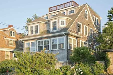 46 Holbrook Ave Hull, MA 02045