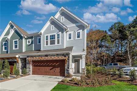 5018 Lesleewood Ct Charlotte, NC 28226