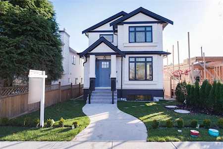4772 Elgin Street Vancouver, BC V5V 4S1