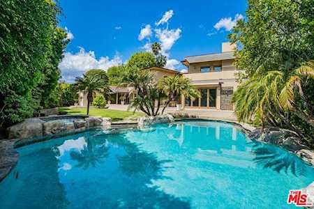 1201 Villa Woods Drive Pacific Palisades, CA 90272
